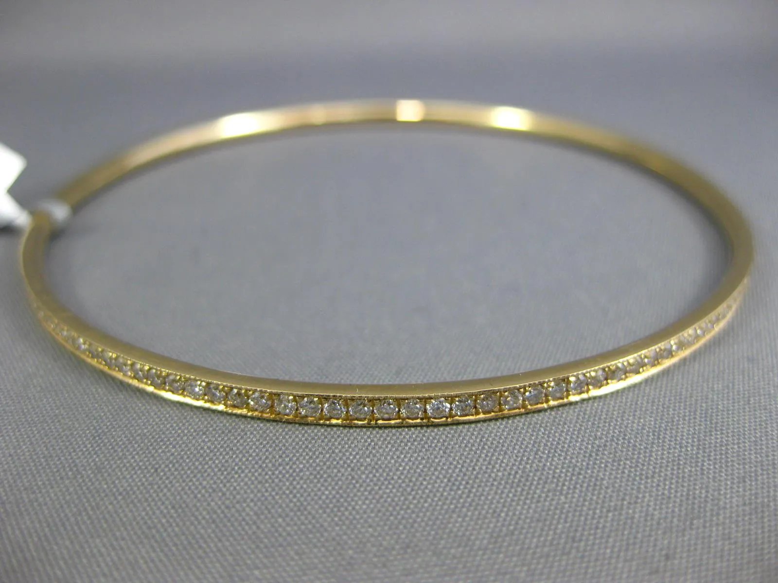 ESTATE 1.44CT DIAMOND 18K YELLOW GOLD CLASSIC 2mm ETERNITY ROUND BANGLE BRACELET