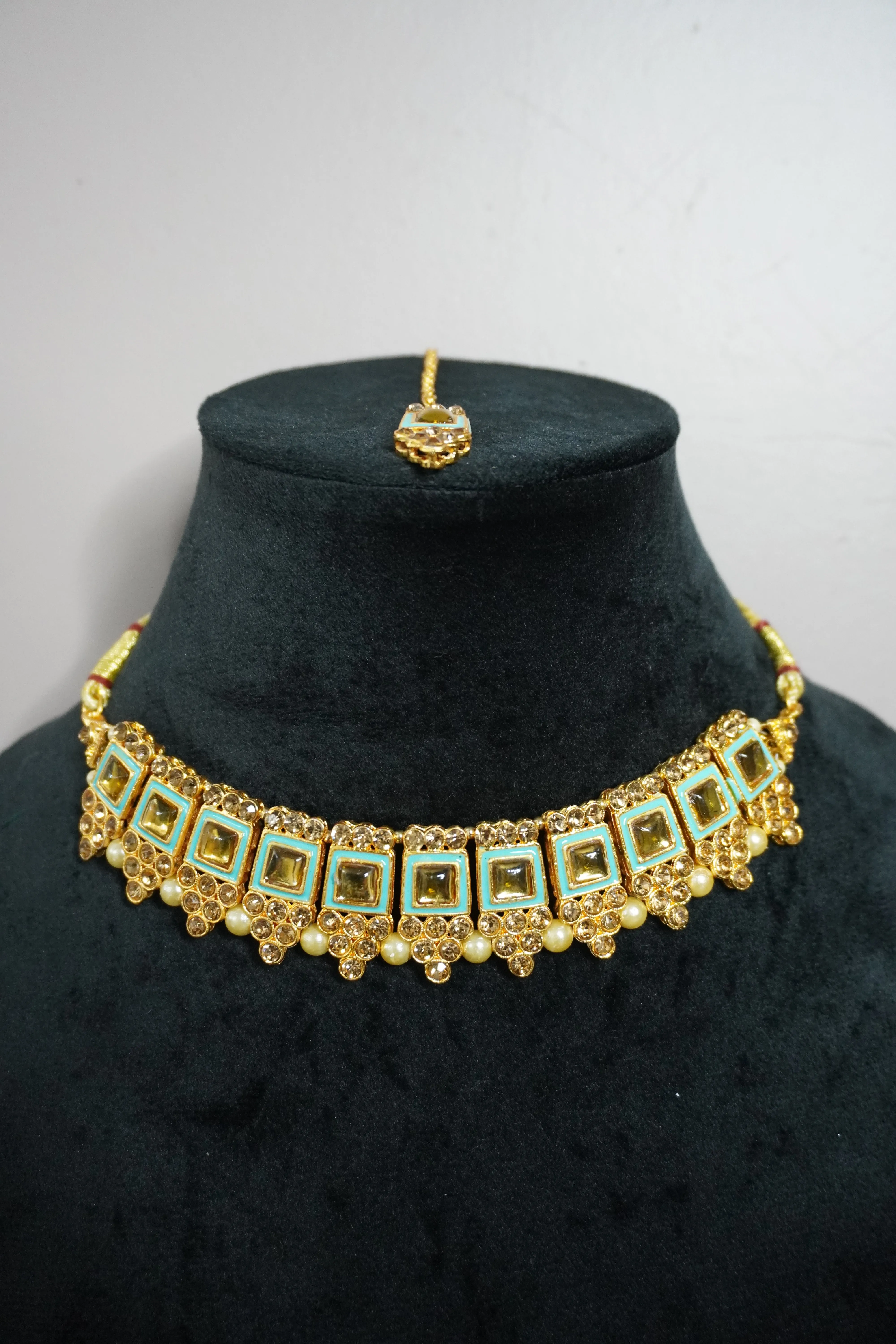 Mint Green Colour Kundan Necklace with Earring & Maang Tikka