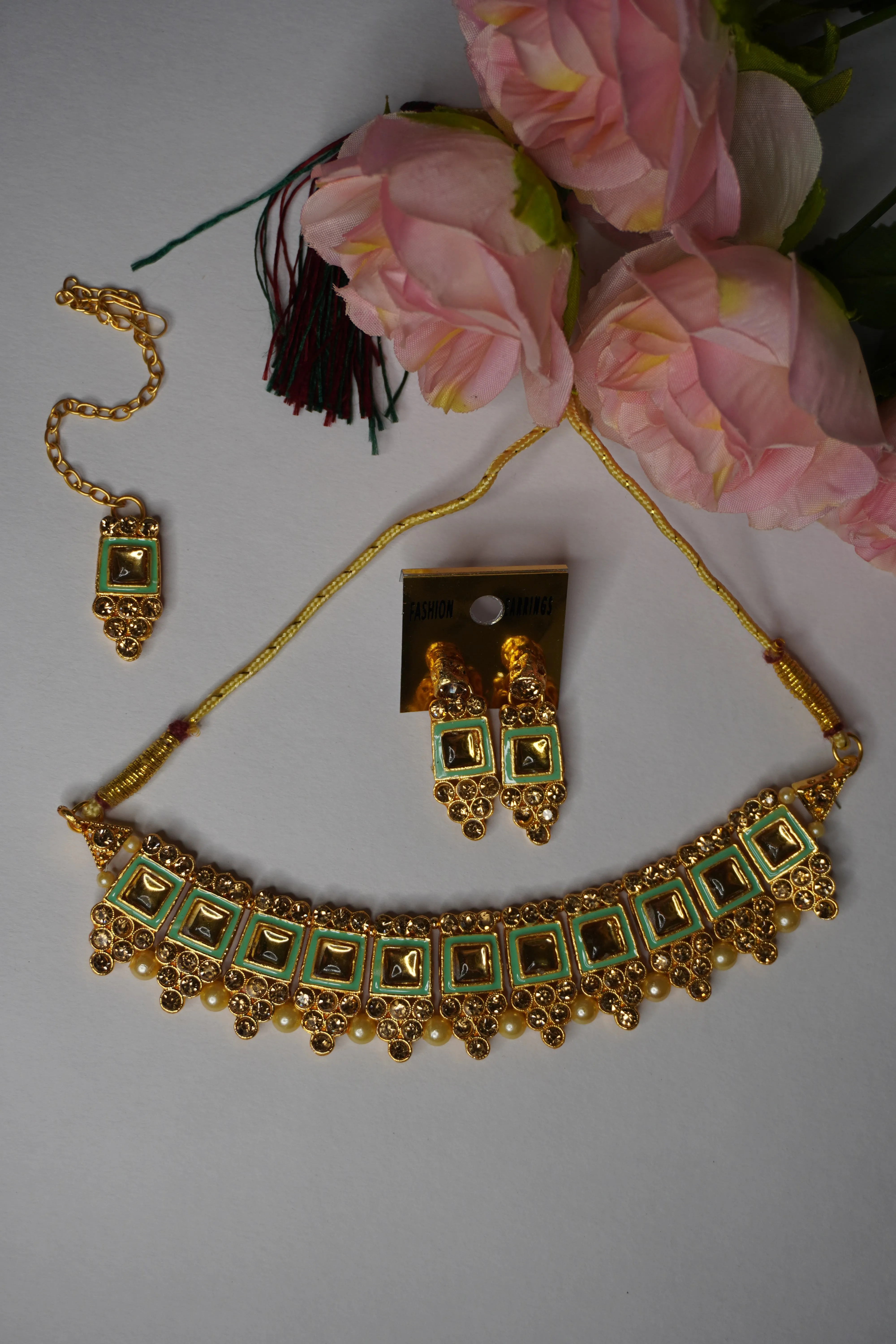 Mint Green Colour Kundan Necklace with Earring & Maang Tikka