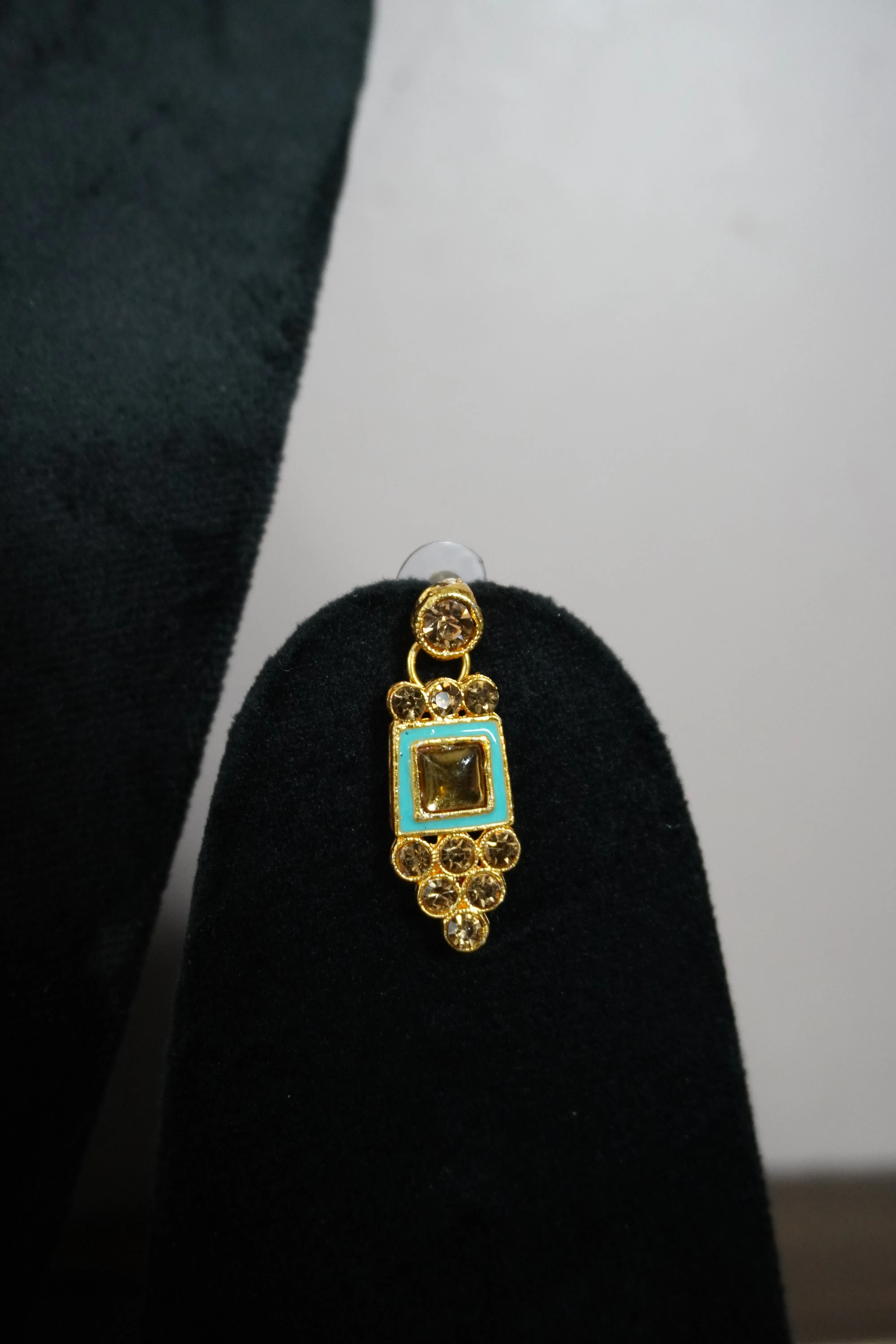 Mint Green Colour Kundan Necklace with Earring & Maang Tikka
